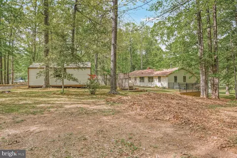 Exterior - 8701 Mcgrath Rd, Manassas, VA 20112 photo 6 of 11