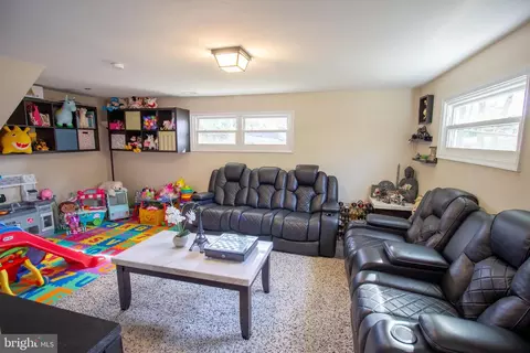 18907 Barnette Cir, Triangle, VA 22172 photo 24