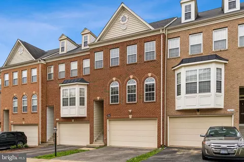 17614 Harpers Ferry Dr, Dumfries, VA 22025