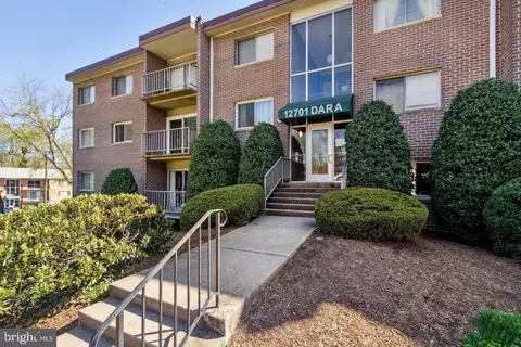 12701 Dara Dr #104, Woodbridge, VA 22192