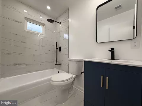 Bath - 9535 Damascus Dr, Manassas, VA 20109 photo 5 of 6