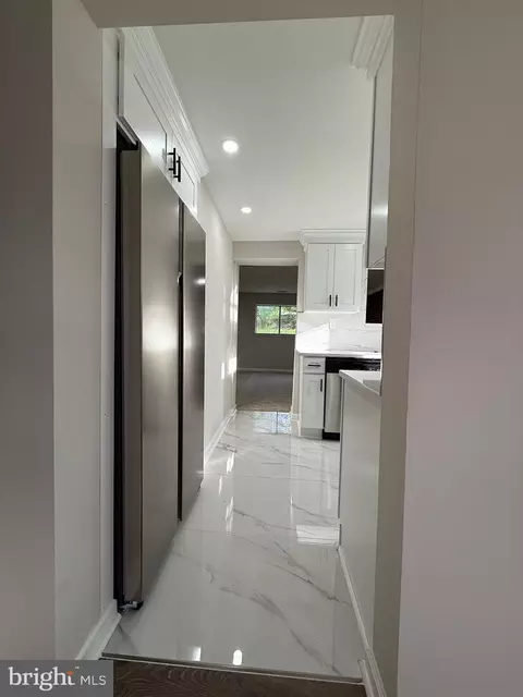 Entry Way - 9535 Damascus Dr, Manassas, VA 20109 photo 3 of 7