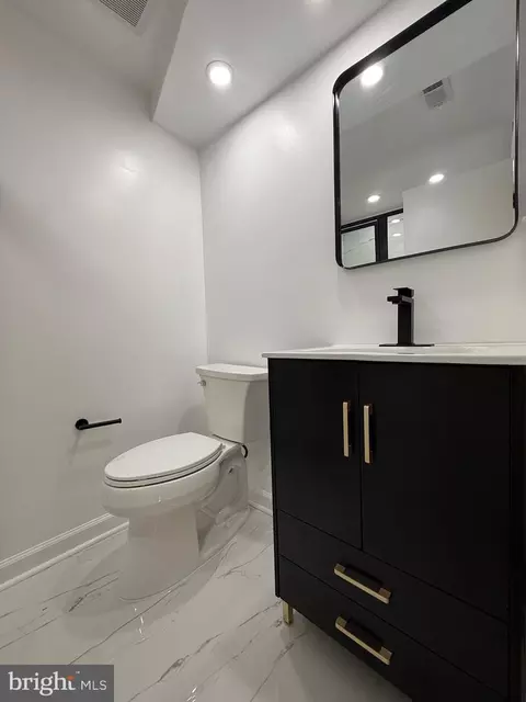 Bath - 9535 Damascus Dr, Manassas, VA 20109 photo 1 of 6