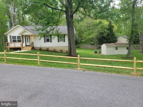 8973 Round Top Rd, Manassas, VA 20112
