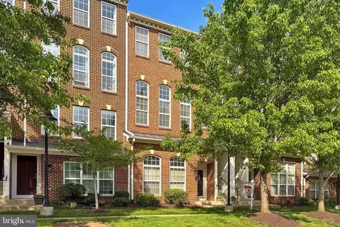 15414 Rosemont Manor Dr, Haymarket, VA 20169