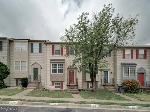 1941 Winslow Ct, Woodbridge, VA 22191