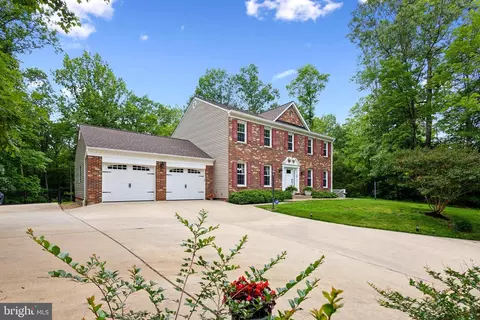 4903 Lanyard Ln, Woodbridge, VA 22192