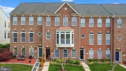 2716 Wakewater Way, Woodbridge, VA 22191
