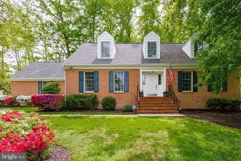 18600 Cabin Rd, Triangle, VA 22172 photo 2