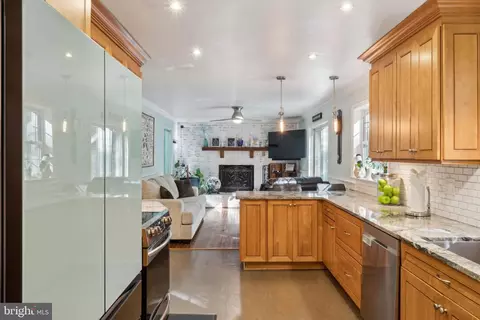 18600 Cabin Rd, Triangle, VA 22172 photo 18