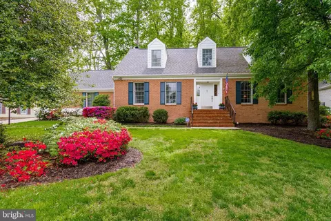 18600 Cabin Rd, Triangle, VA 22172