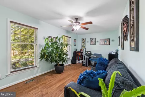 18600 Cabin Rd, Triangle, VA 22172 photo 24