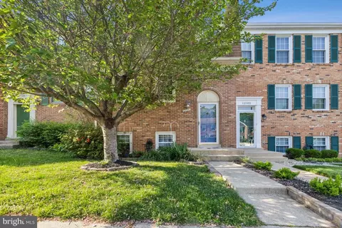 12104 Stallion Ct, Woodbridge, VA 22192