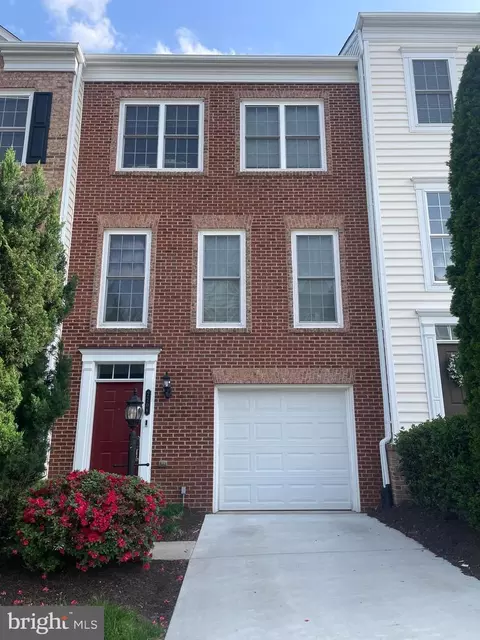 2206 Greywing St, Woodbridge, VA 22191