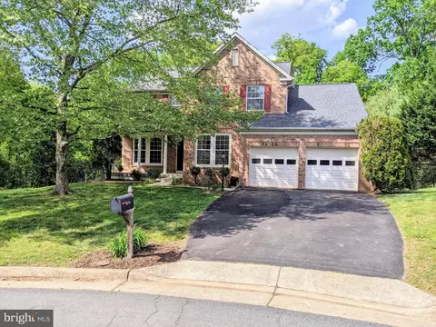 9730 Allegro Dr, Manassas, VA 20112