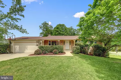 3200 Manitoba Dr, Woodbridge, VA 22192