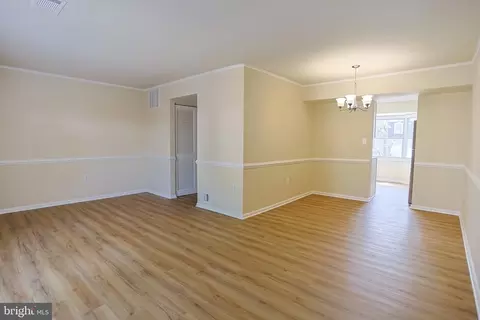 8193 Community Dr, Manassas, VA 20109 photo 15