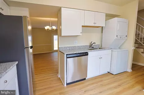 8193 Community Dr, Manassas, VA 20109 photo 10