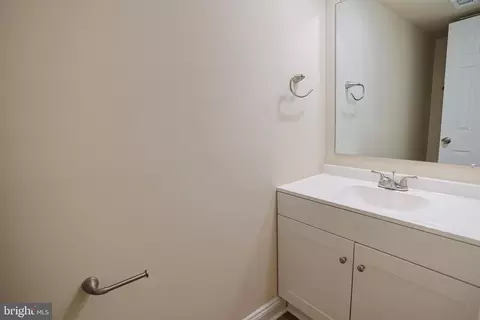 8193 Community Dr, Manassas, VA 20109 photo 19