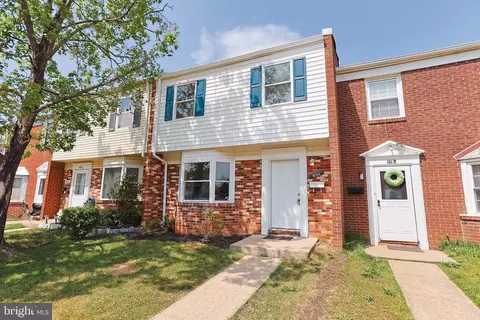 8193 Community Dr, Manassas, VA 20109
