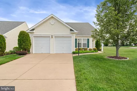 16900 Four Seasons Dr, Dumfries, VA 22025