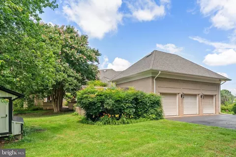 Exterior - 12040 Wright Ln, Bristow, VA 20136 photo 11 of 28