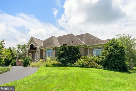 Exterior - 12040 Wright Ln, Bristow, VA 20136 photo 4 of 28