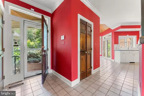Entry Way - 12040 Wright Ln, Bristow, VA 20136 photo 11 of 22