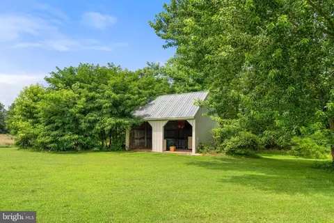 Exterior - 12040 Wright Ln, Bristow, VA 20136 photo 12 of 28