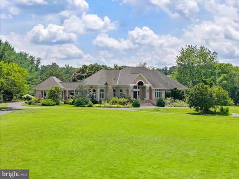 12040 Wright Ln, Bristow, VA 20136