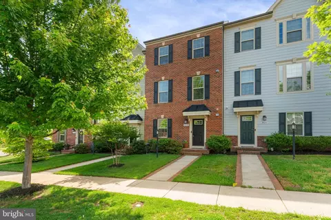 18095 Red Mulberry Rd, Dumfries, VA 22026