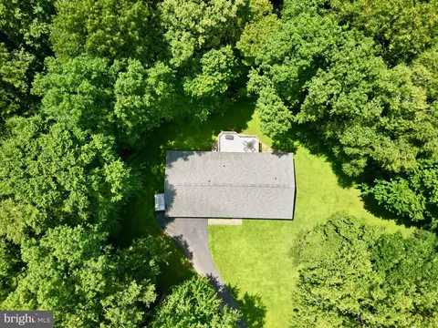 10282 Greystone Rd, Manassas, VA 20111 photo 2