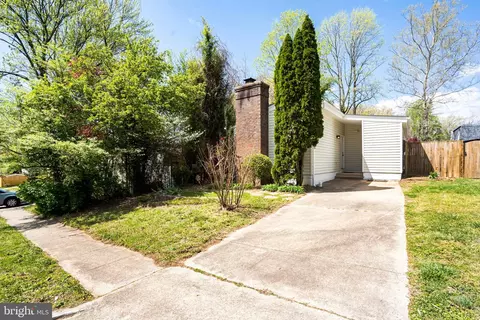 2316 Kingsbury Ln, Woodbridge, VA 22192