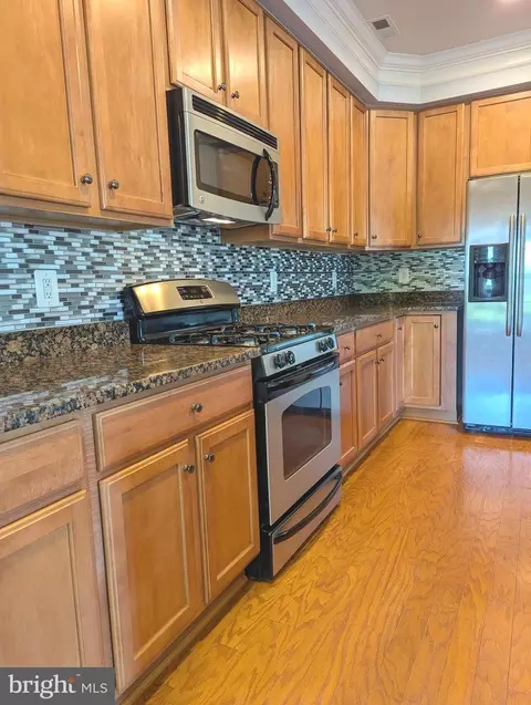 Kitchen - 7848 Cedar Branch Dr, Gainesville, VA 20155 photo 6 of 16