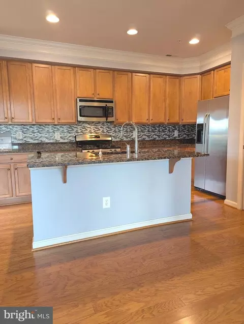 Kitchen - 7848 Cedar Branch Dr, Gainesville, VA 20155 photo 7 of 16