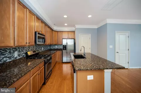 Kitchen - 7848 Cedar Branch Dr, Gainesville, VA 20155 photo 3 of 16