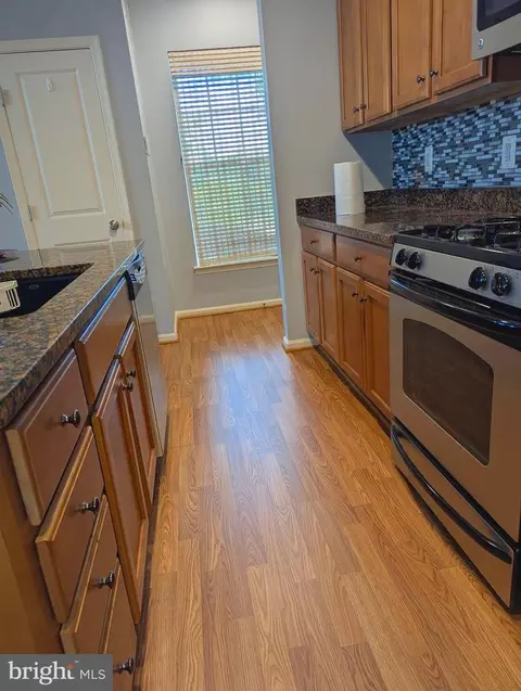 Kitchen - 7848 Cedar Branch Dr, Gainesville, VA 20155 photo 15 of 16