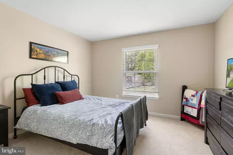 Bedroom - 3587 Lions Field Rd, Triangle, VA 22172 photo 5 of 5