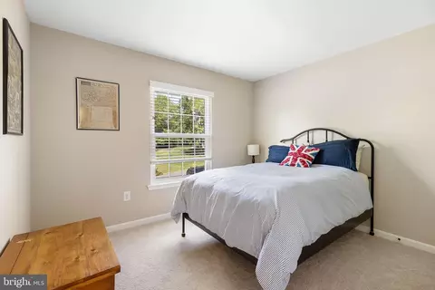 Bedroom - 3587 Lions Field Rd, Triangle, VA 22172 photo 4 of 5