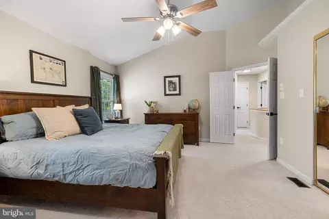 Bedroom - 3587 Lions Field Rd, Triangle, VA 22172 photo 3 of 5