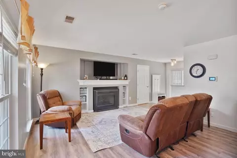3249 Mountain Laurel Loop, Dumfries, VA 22026 photo 4