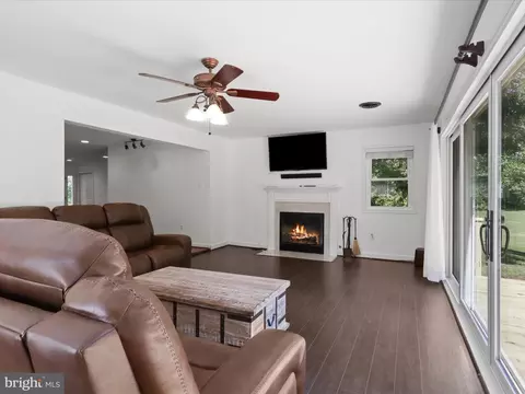 15304 Thoroughfare Rd, Gainesville, VA 20155 photo 17