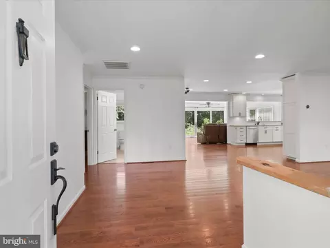 15304 Thoroughfare Rd, Gainesville, VA 20155 photo 6