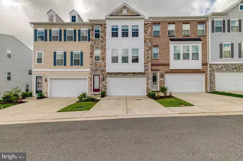 5015 Little Martha Way, Woodbridge, VA 22192