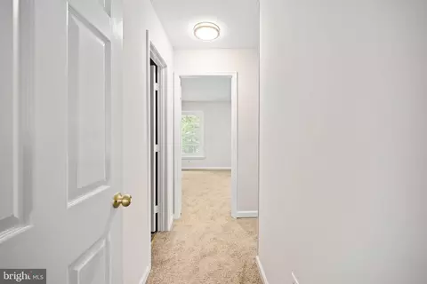 15483 Cliffview Dr, Dumfries, VA 22025 photo 30