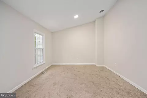 15483 Cliffview Dr, Dumfries, VA 22025 photo 34