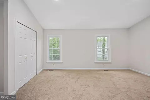 15483 Cliffview Dr, Dumfries, VA 22025 photo 37