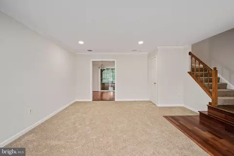 15483 Cliffview Dr, Dumfries, VA 22025 photo 9