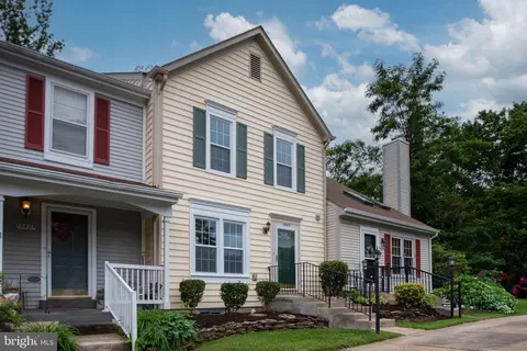 15483 Cliffview Dr, Dumfries, VA 22025 photo 8