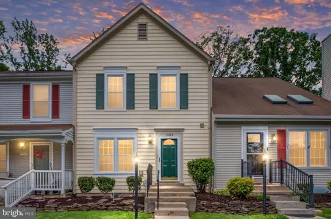 15483 Cliffview Dr, Dumfries, VA 22025